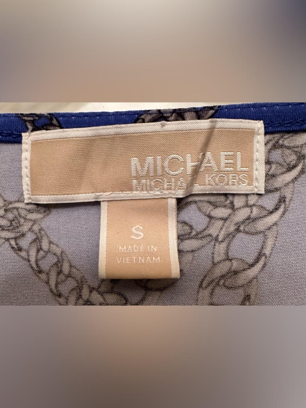 Michael Kors Blue Chain Print Cowl Neck Top - Cap Sleeve - Silver Zip Size S - Picture 3 of 8